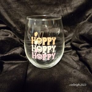 "Hoppy" Wine glass